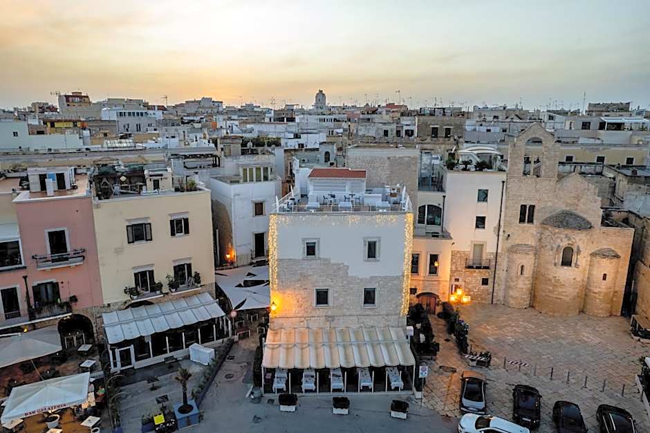 LA BANCHINA LUXURY SUITES