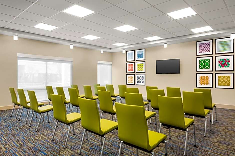 Holiday Inn Express & Suites - Ukiah By IHG