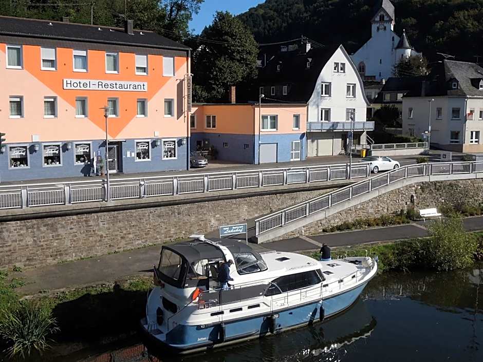 Hotel Restaurant LAHNHOF