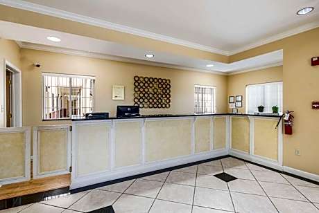 Econo Lodge Inn & Suites Bryant