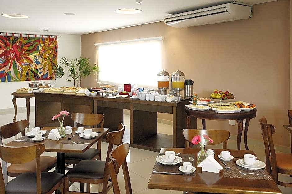 Ipe Center Hotel