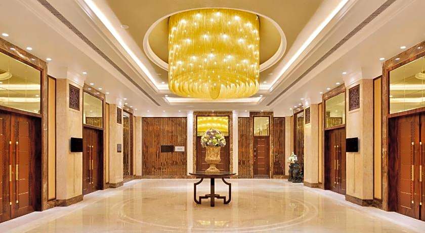 Sheraton Grand Pune Bund Garden Hotel