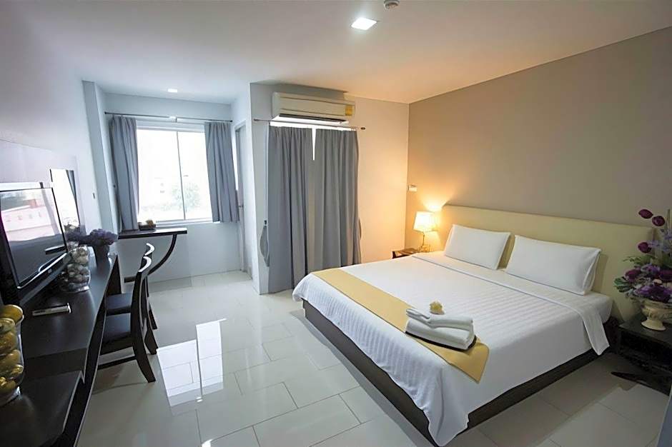 Prime Time Hotel Bang Saen