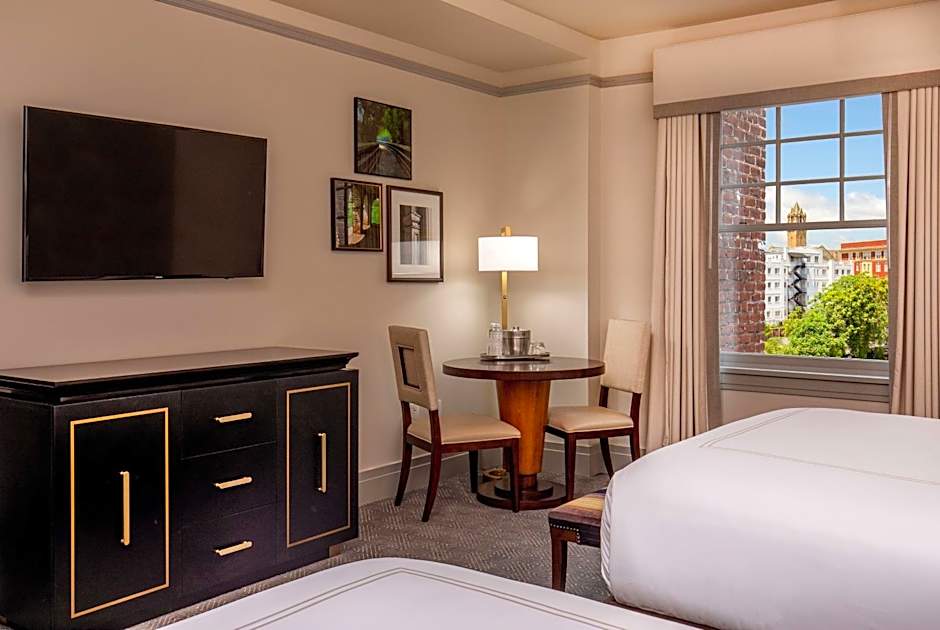 The Virginian Lynchburg, Curio Collection By Hilton