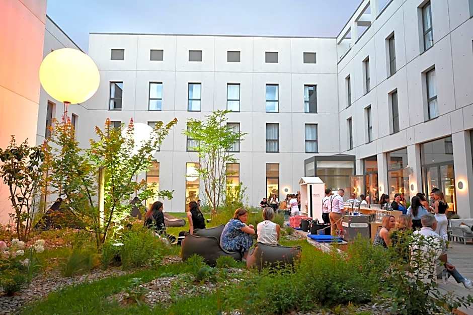 The Ruck Hotel