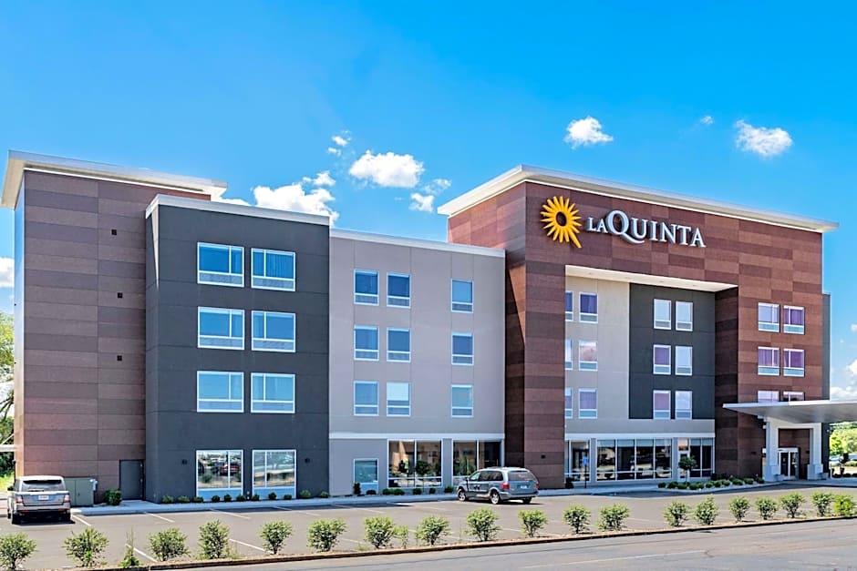LaQuinta Suites by Wyndham South Bend Notre Dame Area