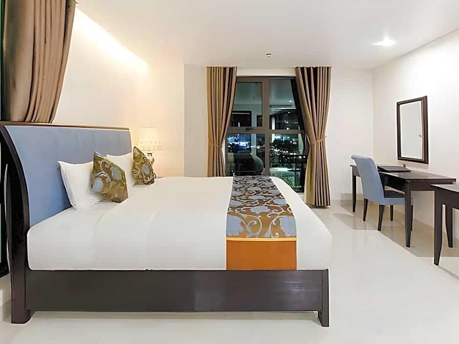 Royal Quang Binh Hotel