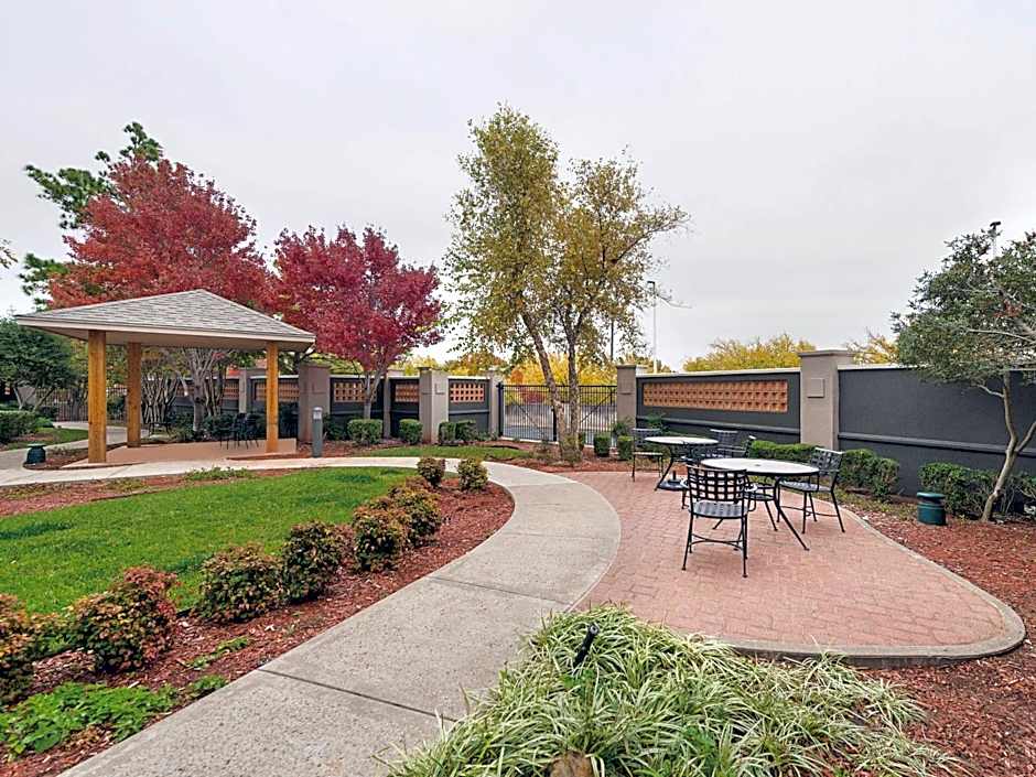 La Quinta Inn & Suites by Wyndham Oklahoma City North West Expressway