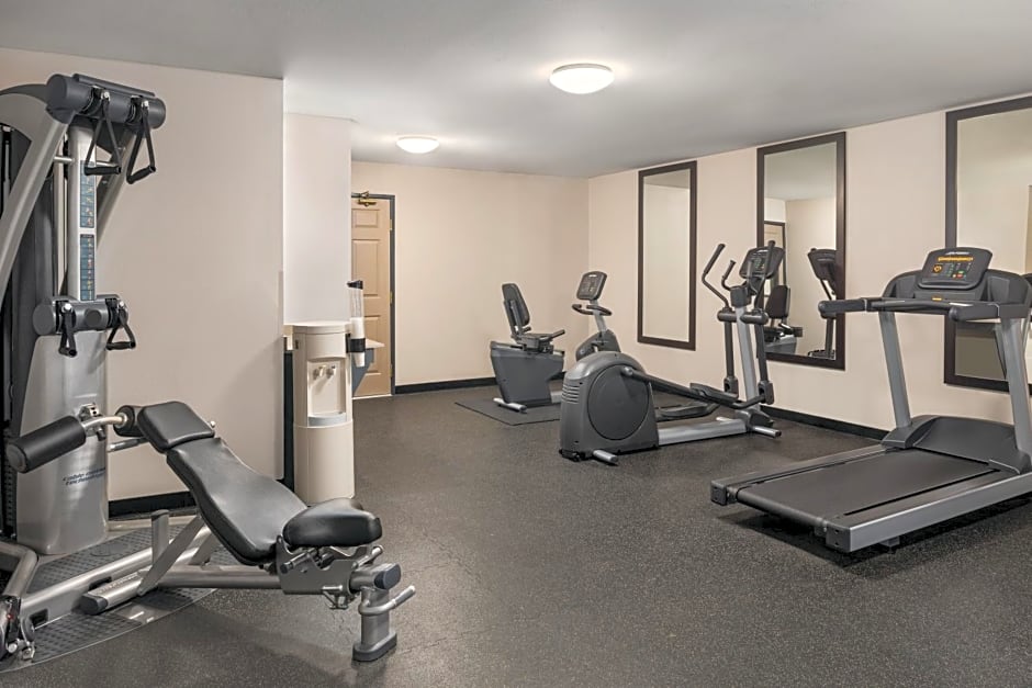 Country Inn & Suites by Radisson, Dubuque, IA