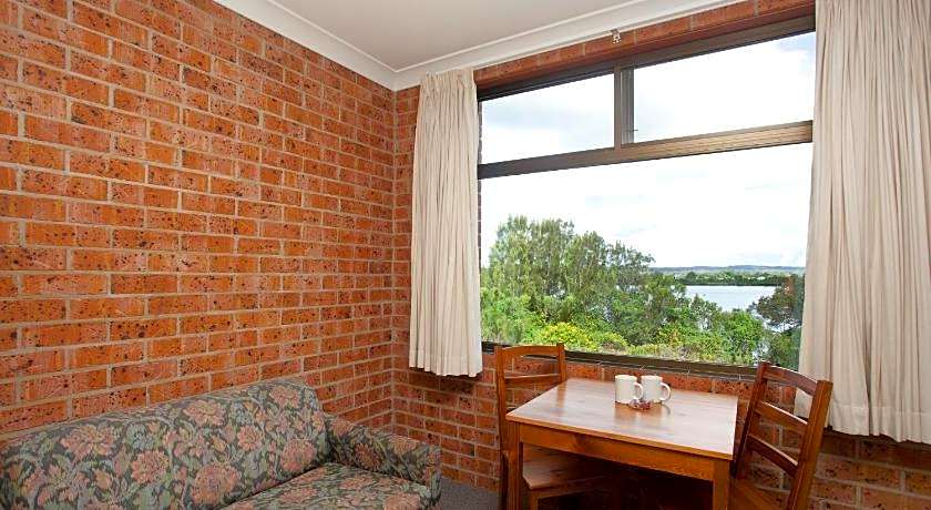 Riverview Motor Inn