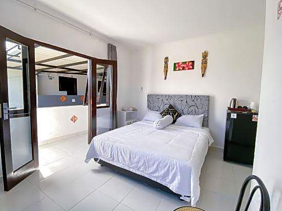Kana Guest House Mitra RedDoorz