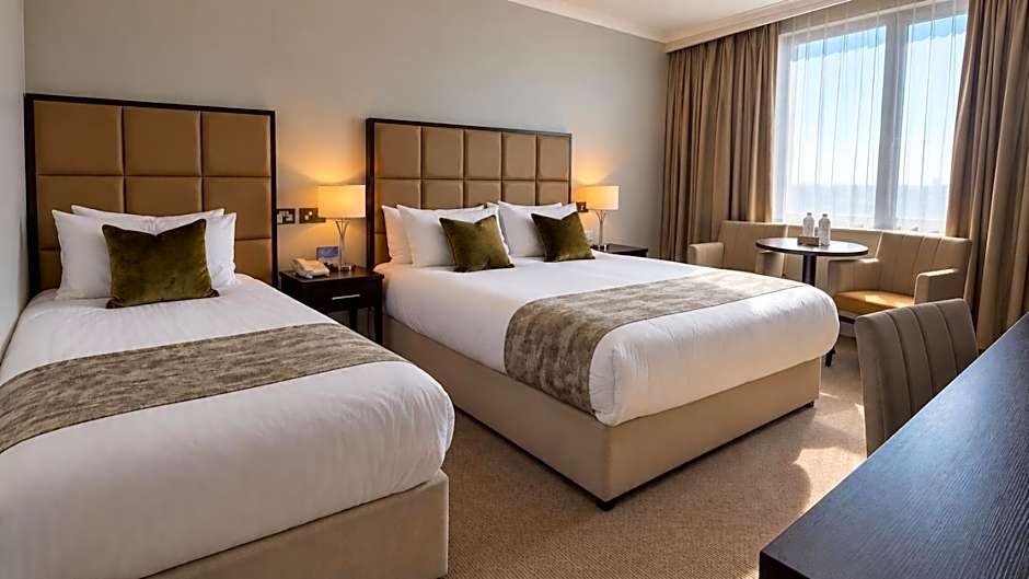 Menlo Park Hotel