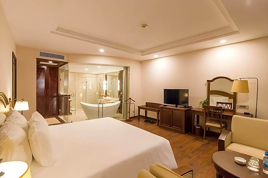 Saigon Halong Hotel