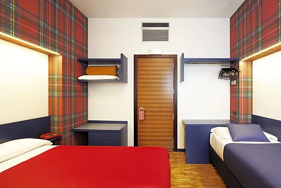 Photo 1 of 9 of Triple Room