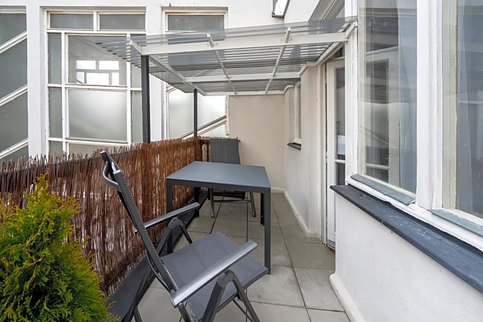 New Town - Apple Apartments