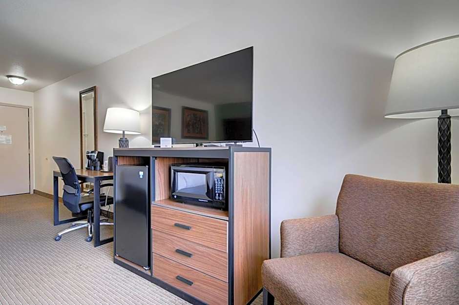 Ridgeline Hotel at Yellowstone, an Ascend Collection Hotel