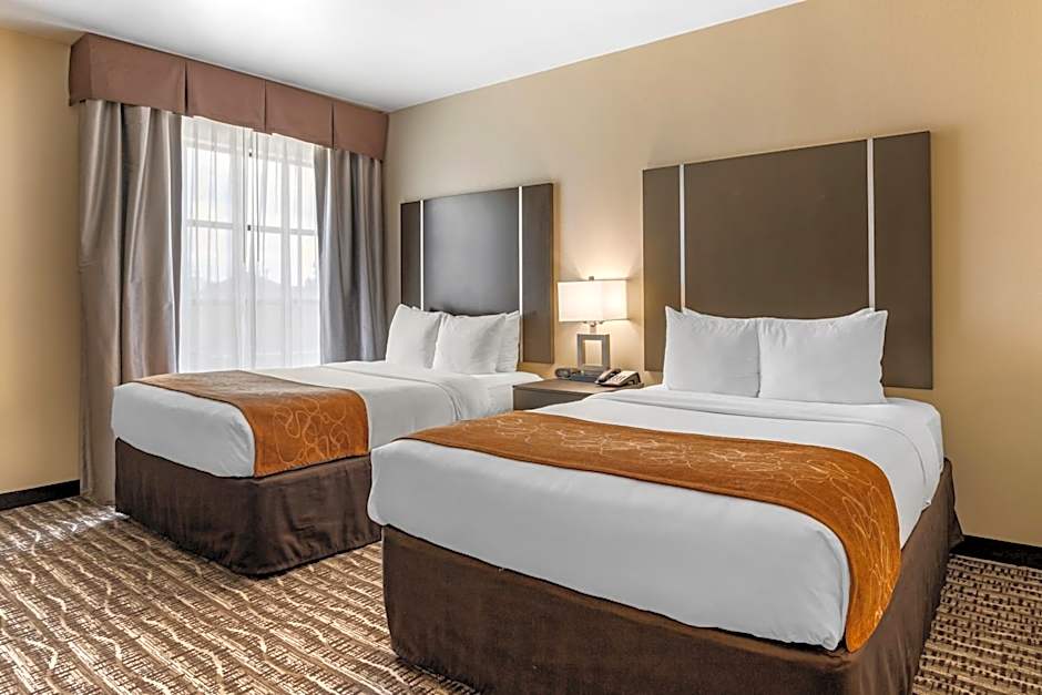 Comfort Suites Near Sam Houston Race Park