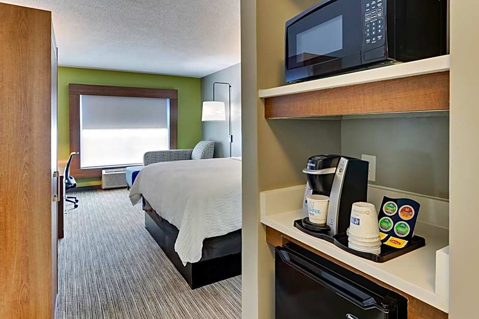 Holiday Inn Express Hotel And Suites Bad Axe By IHG