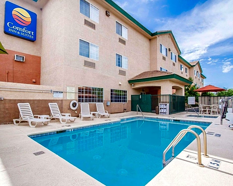 Comfort Inn & Suites Sierra Vista near Ft Huachuca