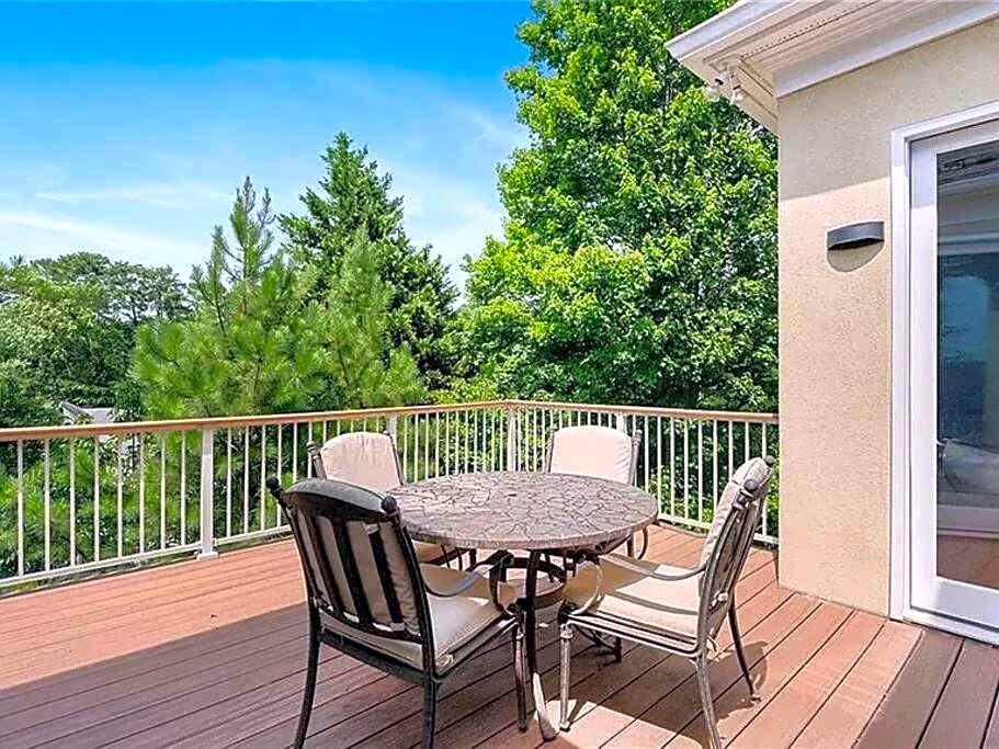 Luxury Mansion near WashingtonDC BnB