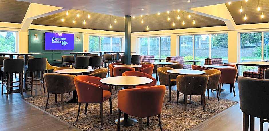 Almondsbury Inn & Lounge