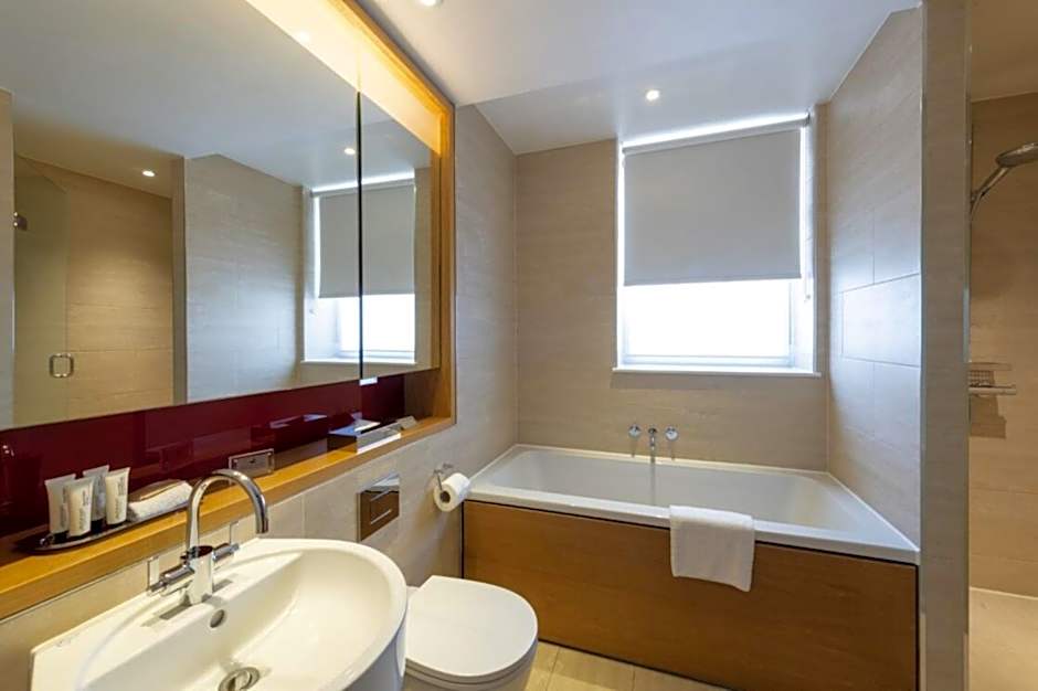 Apex Temple Court Hotel