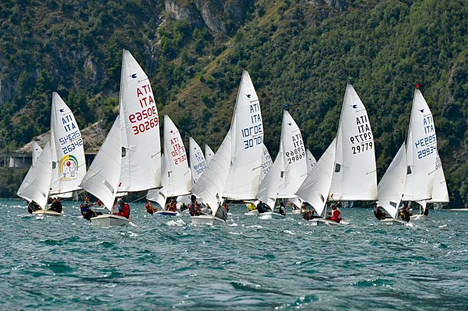 HOODY ACTIVE & HAPPINESS HOTEL