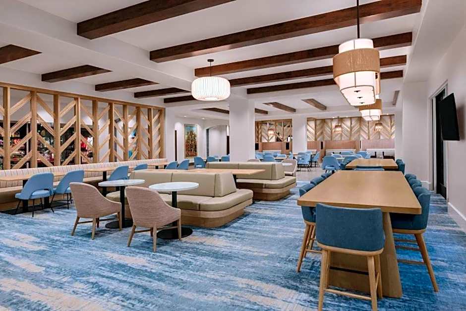 Courtyard by Marriott Anaheim Theme Park Entrance