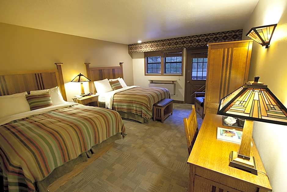 Zion Lodge