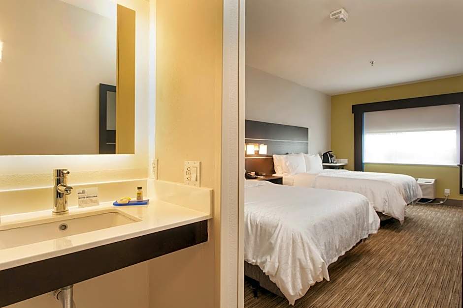 Photo 1 of 1 of Standard 2 Queen Beds, Accessible, Bathtub
