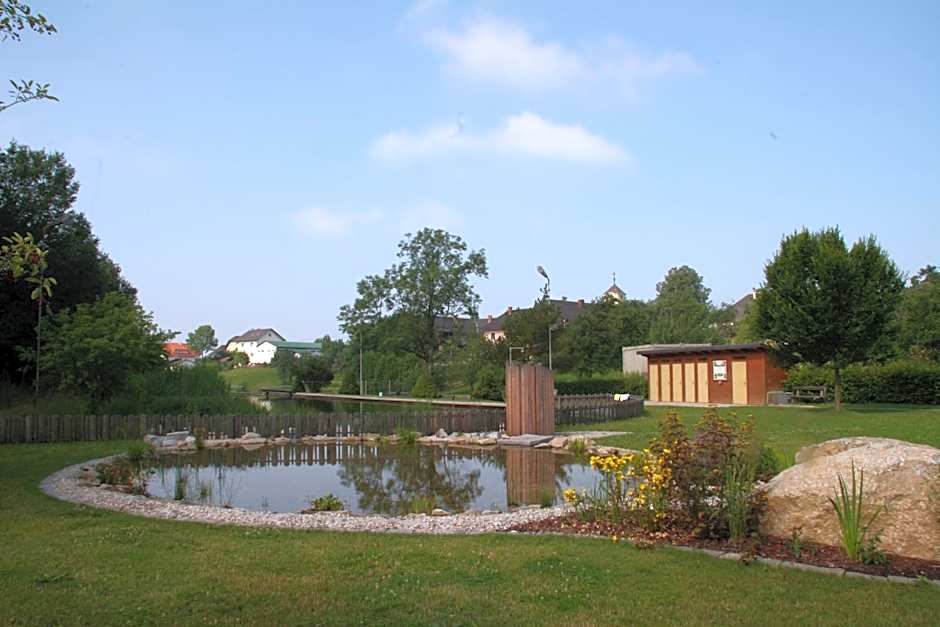 Mitten in der Welt - GH Roither