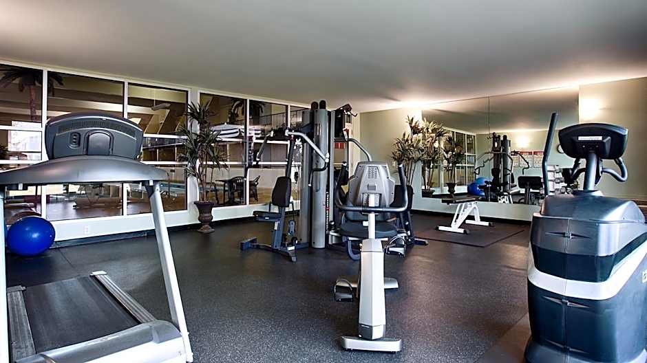 Country Inn & Suites by Radisson, Fergus Falls, MN