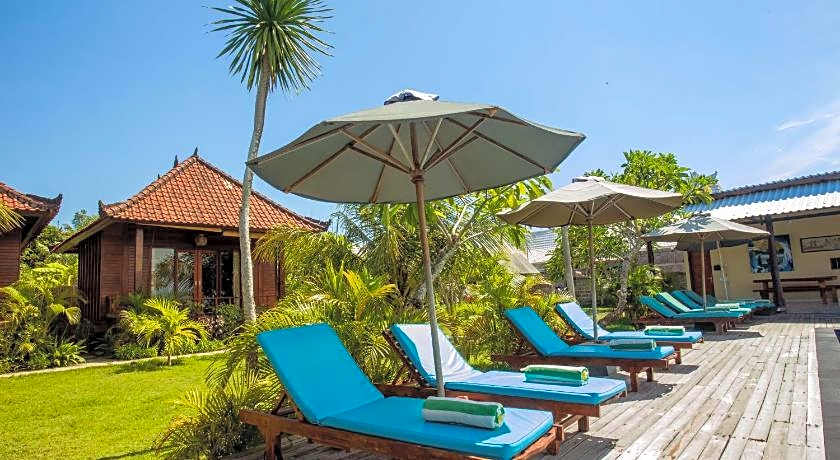 D'Muncuk Huts Lembongan
