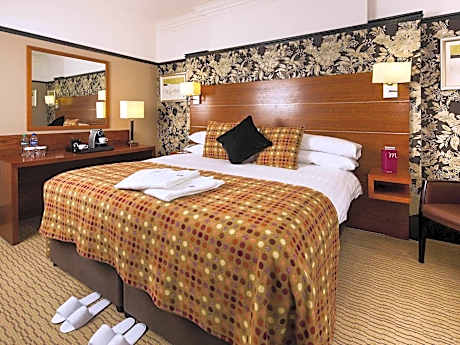 Superior Suite with Lake View