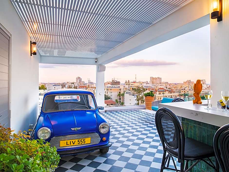 LIV URBAN Suites