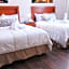 La Lola Hotel & Suites
