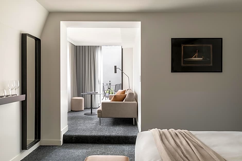 Lancemore Crossley St. Melbourne