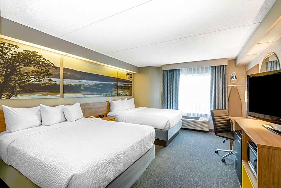 Days Inn by Wyndham Eagan Minnesota Near Mall of America