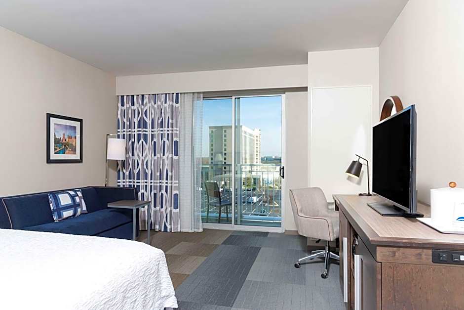 Hampton Inn By Hilton & Suites Indianapolis-Keystone, IN
