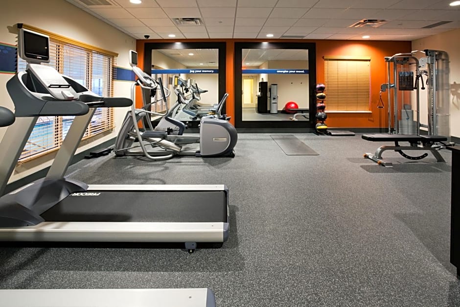 Hampton Inn & Suites Minot