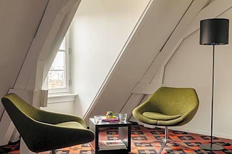 Junior Suite 1 King Bed