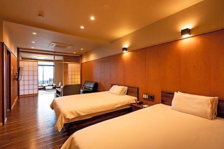 [Sora] Western-Style Room with Tatami Area with Indoor Bathroom