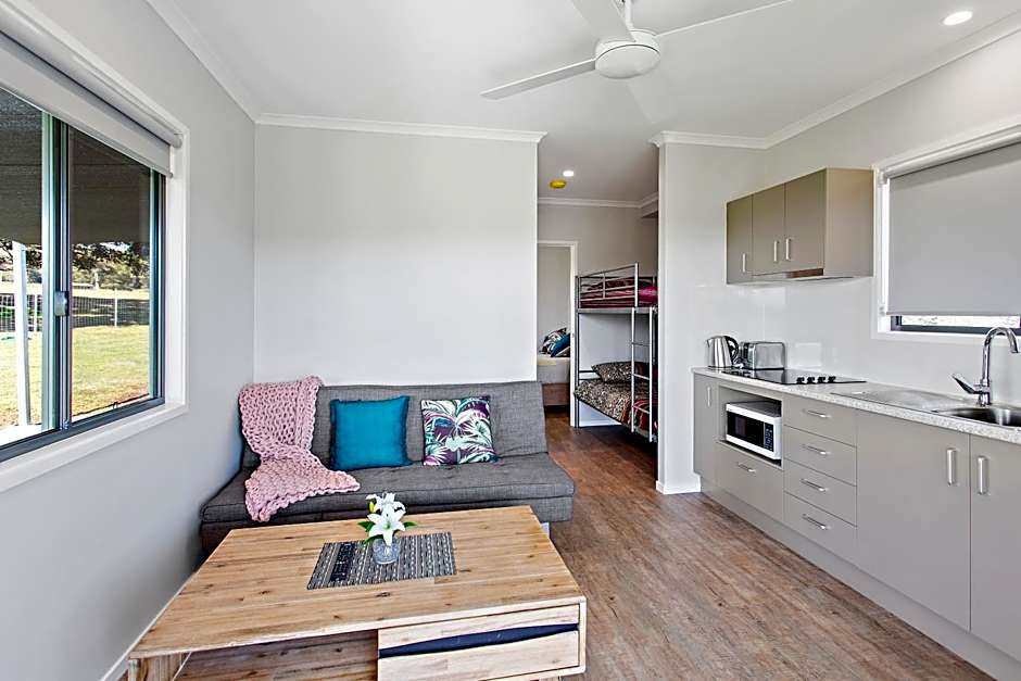 Valley Cabins By The Creek