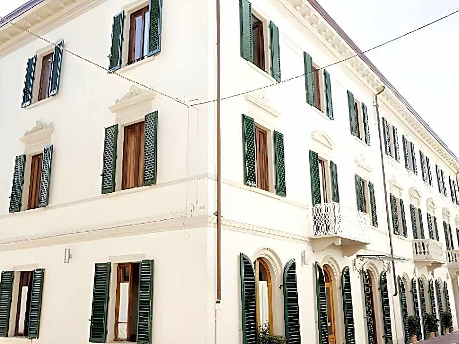 Hotel Savoia & Campana