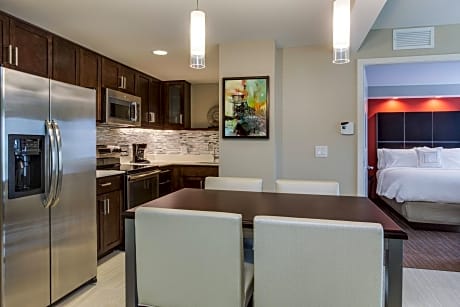 Suite, 1 Bedroom, Oceanfront (2 Queen Beds and 1 Double Sofa Bed)