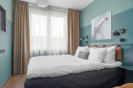 Economy Queen Room with Queen Bed - Non-Smoking