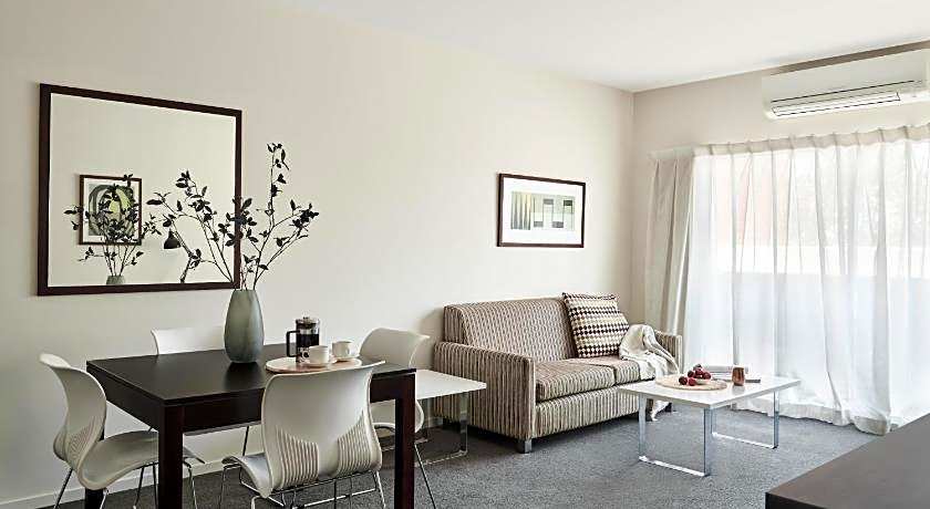 Punthill Essendon Grand Hotel