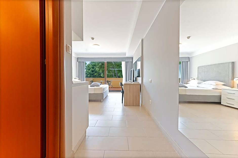 The Residence Aparthotel