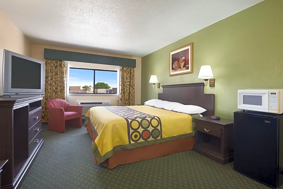 Super 8 by Wyndham Amarillo Central TX