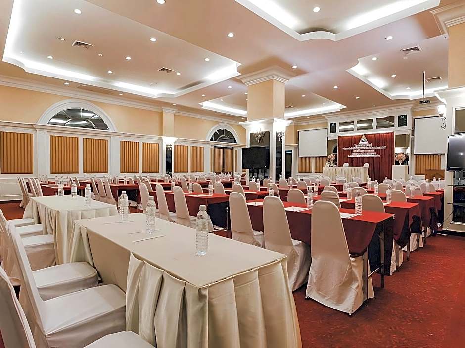 Convenient Park Bangkok Hotel